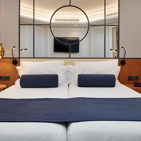 Hotel Grupotel & 4*