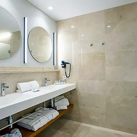 Grupotel & 4*