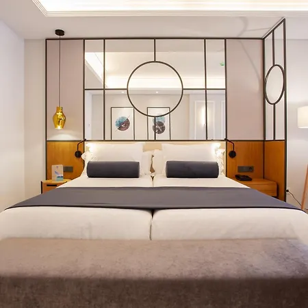 Grupotel & מלון 4*